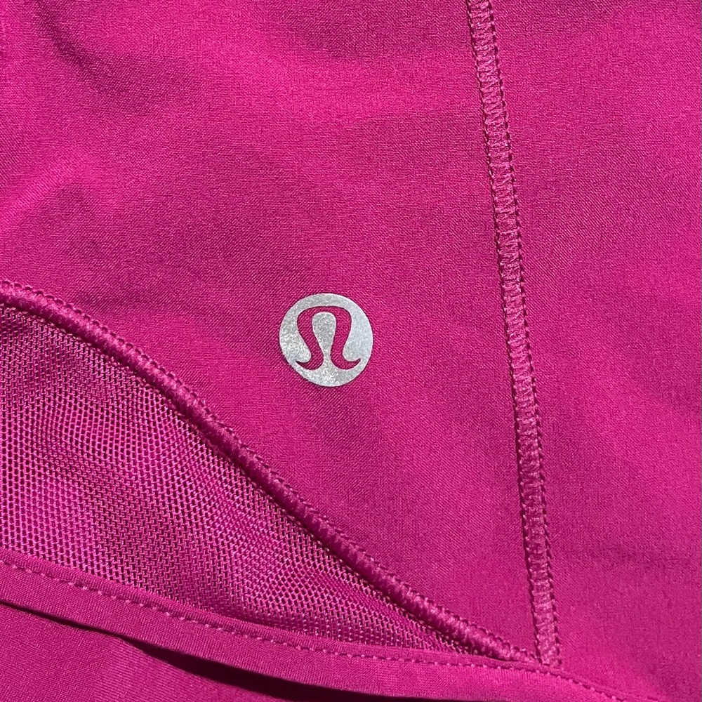 🦩Lululemon Size 2 Ripened Raspberry Hotty Hot High-Rise Lined Shorts (4” Inseam) - Picture 11 of 14